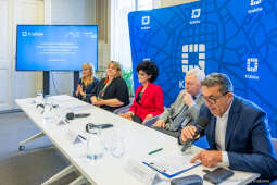 UNICEF, Majchrowski, Bem, Miasto przyjazne  dzieciom, umowa, podpisanie