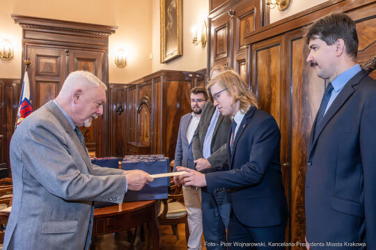 Michał, Lipiec, medalista, olimpijczyk, matematyk, fizyk, chemik, Majchrowski, V LO, 5 LO