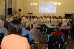 dscf4827.jpg-Kolejna Parada Aniołów na Helclów.