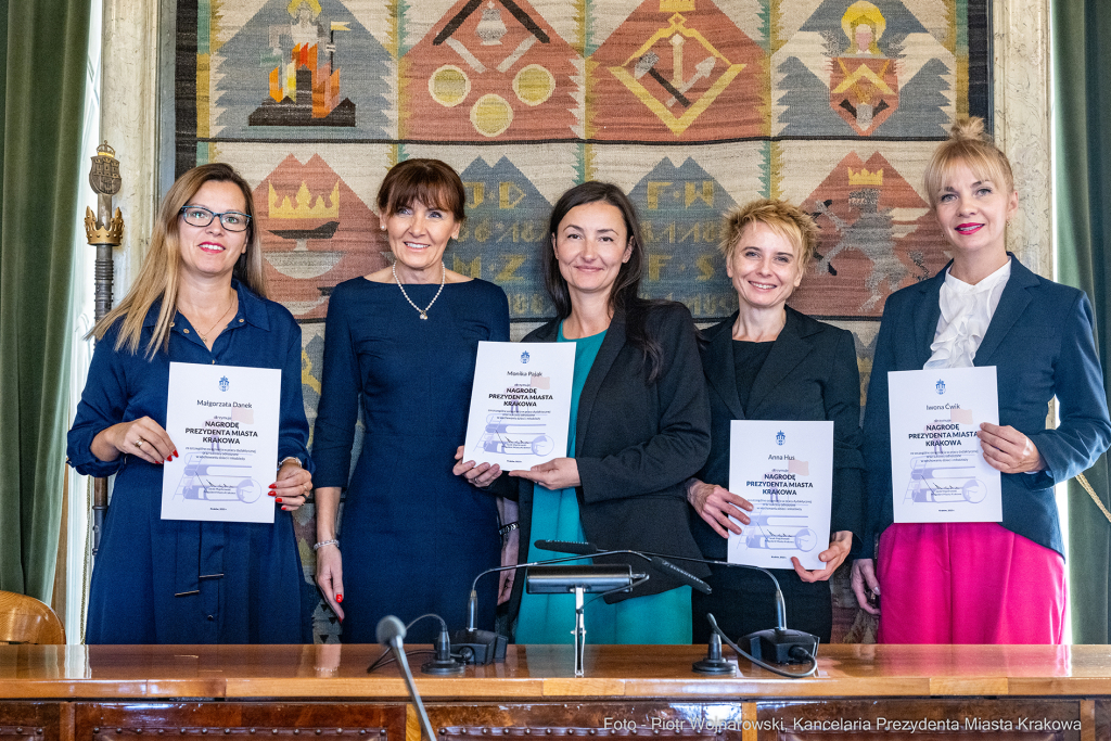 nagroda prezydenta, nagrody prezydenta, nauczyciele, zespoły szkolno-przedszkolne, przedszkola, szk  Autor: P. Wojnarowski