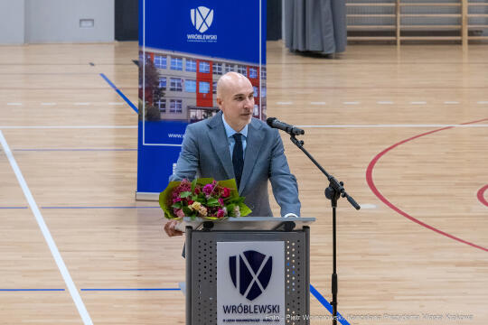 hala, IX LO, 9 LO, nowa, rozpoczęcie roku, ślubowanie, Kulig, Tatara, Czapińskiego