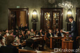 fr_20231018_0594.jpg-Pierwsza sesja XI kadencji Młodzieżowej Rady Krakowa