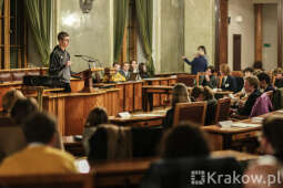 fr_20231018_0629.jpg-Pierwsza sesja XI kadencji Młodzieżowej Rady Krakowa