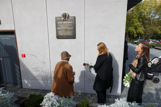 bs-231024-img_8124.jpg-Zoo, Tablica, Muzyk