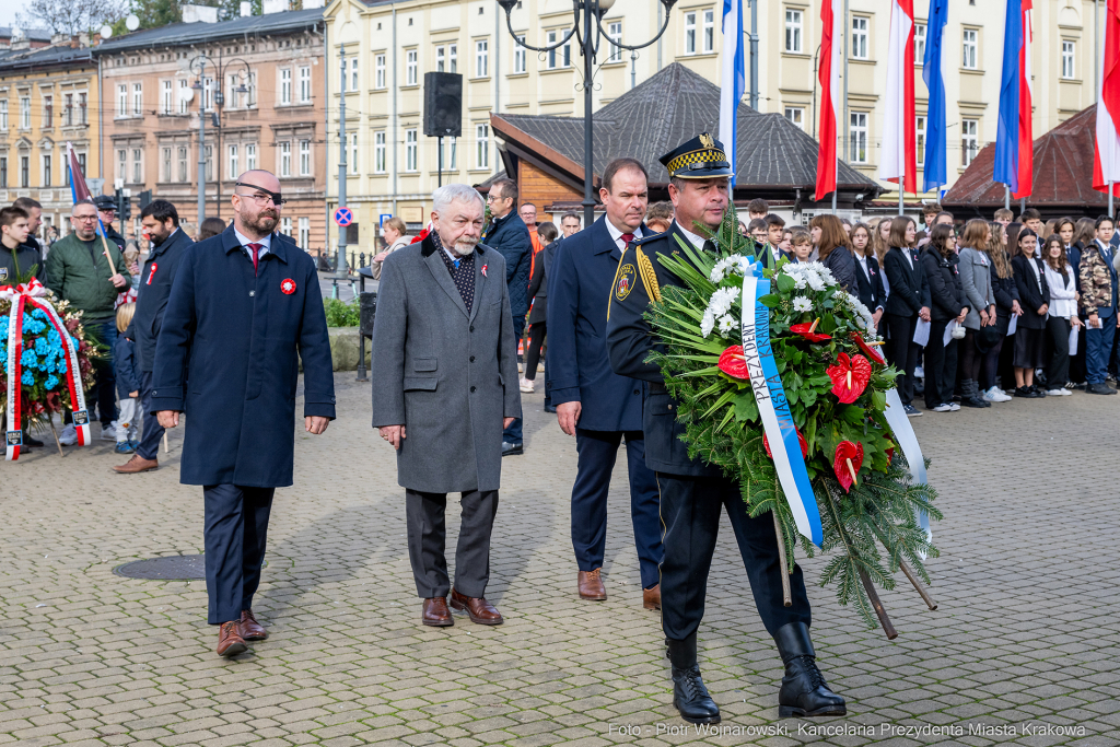 uroczystość, 105. rocznica wyzwolenia Krakowa, Straż Miejska, ślubowanie, Majchrowski, Buszek, m  Autor: P. Wojnarowski