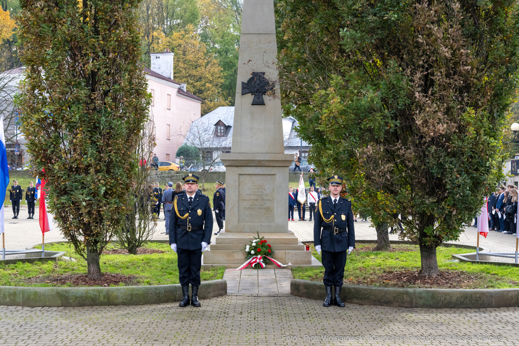 uroczystość, 105. rocznica wyzwolenia Krakowa, Straż Miejska, ślubowanie, Majchrowski, Buszek, m  Autor: P. Wojnarowski