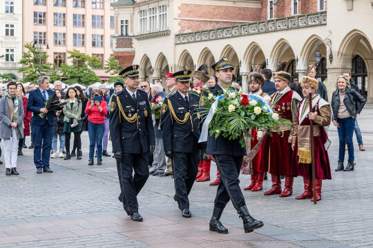105. rocznica wyzwolenia Krakowa, Kraków, zabory, wyzwolenie, kwiaty, wieńce, złożenie, wieża r