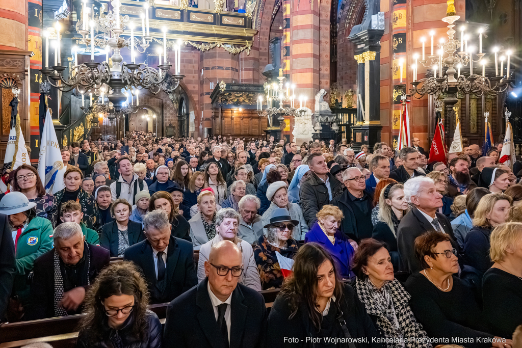 Bazylika Mariacka, pogrzeb, uroczystości, pogrzebowe, Wanda Półtawska, doktor, profesor, Kraków,  Autor: P. Wojnarowski