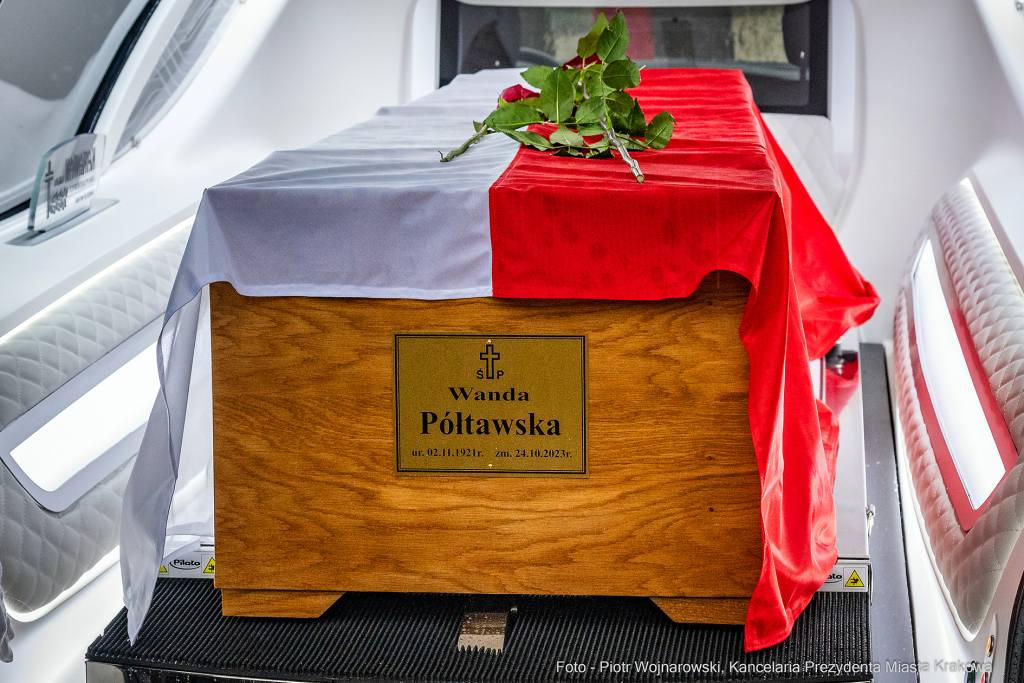 Bazylika Mariacka, pogrzeb, uroczystości, pogrzebowe, Wanda Półtawska, doktor, profesor, Kraków,  Autor: P. Wojnarowski