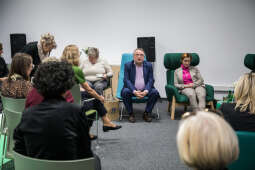 jg1_231104_202a1593.jpg-Spotkanie prezydenta Kuliga z kobietami