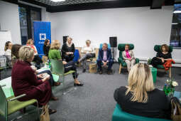 jg1_231104_202a1667.jpg-Spotkanie prezydenta Kuliga z kobietami