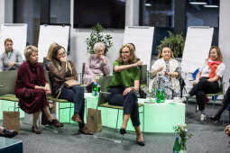 jg1_231104_202a1702.jpg-Spotkanie prezydenta Kuliga z kobietami