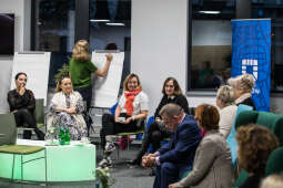 jg1_231104_202a1721.jpg-Spotkanie prezydenta Kuliga z kobietami