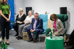 jg1_231104_202a1577.jpg-Spotkanie prezydenta Kuliga z kobietami