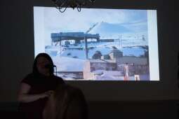 dscf5245.jpg-Z wirtualna wizytą na Spitsbergenie z wolontariuszami z Organizacji Serve the City.