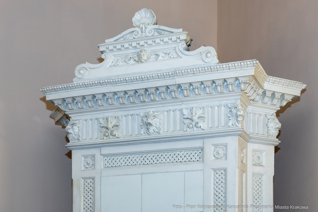 umk_8902.jpg-Pałac Wielopolskich, UMK, artefakty, detale, architektura, wyposażenie  Autor: P. Wojnarowski