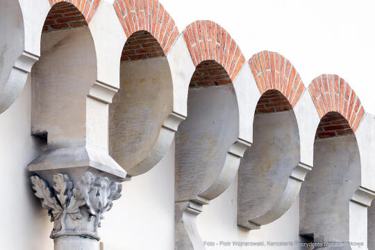 umk_8904.jpg-Pałac Wielopolskich, UMK, artefakty, detale, architektura, wyposażenie