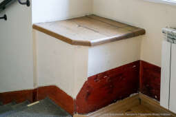 umk_8914.jpg-Pałac Wielopolskich, UMK, artefakty, detale, architektura, wyposażenie