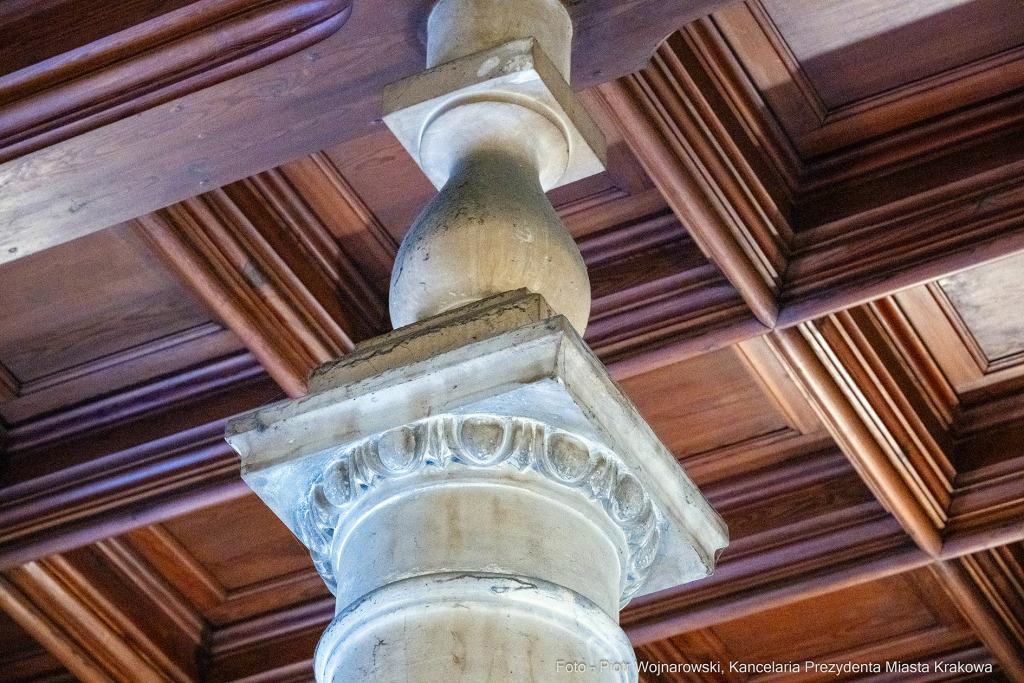 umk_8944.jpg-Pałac Wielopolskich, UMK, artefakty, detale, architektura, wyposażenie  Autor: P. Wojnarowski