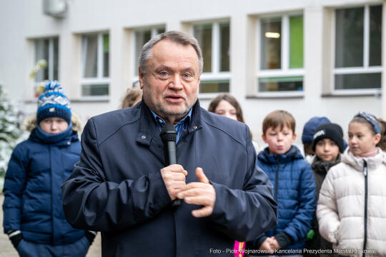 Kraków, Otofotokronika, Urząd Miasta Krakowa, UMK, lokalizacja, smoki, smoczki, figurki, geodeta, 