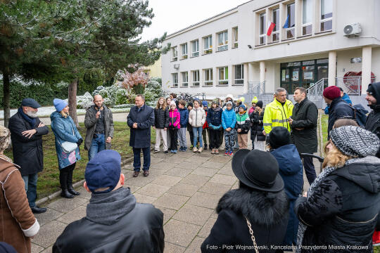 Kraków, Otofotokronika, Urząd Miasta Krakowa, UMK, lokalizacja, smoki, smoczki, figurki, geodeta, 