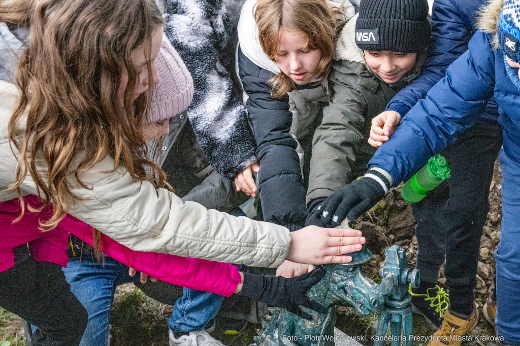 Kraków, Otofotokronika, Urząd Miasta Krakowa, UMK, lokalizacja, smoki, smoczki, figurki, geodeta,   Autor: P. Wojnarowski