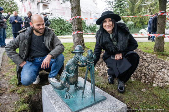 Kraków, Otofotokronika, Urząd Miasta Krakowa, UMK, lokalizacja, smoki, smoczki, figurki, geodeta, 