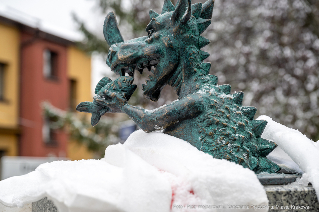 Kraków, Otofotokronika, Urząd Miasta Krakowa, UMK, lokalizacja, smoki, smoczki, figurki, geodeta,   Autor: P. Wojnarowski