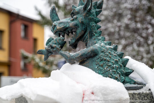 Kraków, Otofotokronika, Urząd Miasta Krakowa, UMK, lokalizacja, smoki, smoczki, figurki, geodeta, 