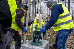Kraków, Otofotokronika, Urząd Miasta Krakowa, UMK, lokalizacja, smoki, smoczki, figurki, geodeta, 