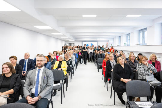 Kraków, Otofotokronika, Urząd Miasta Krakowa, UMK, Willowe, otwarcie, Poradnia Wczesnej Pomocy Psy