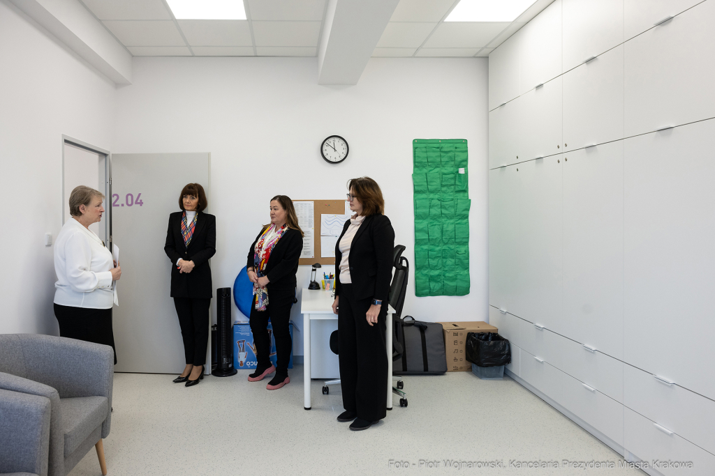 Kraków, Otofotokronika, Urząd Miasta Krakowa, UMK, Willowe, otwarcie, Poradnia Wczesnej Pomocy Psy  Autor: P. Wojnarowski