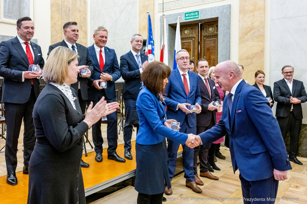 Kraków, Otofotokronika, Urząd Miasta Krakowa, Hoover Table, darczyńcy, gala, Florianka  Autor: P. Wojnarowski