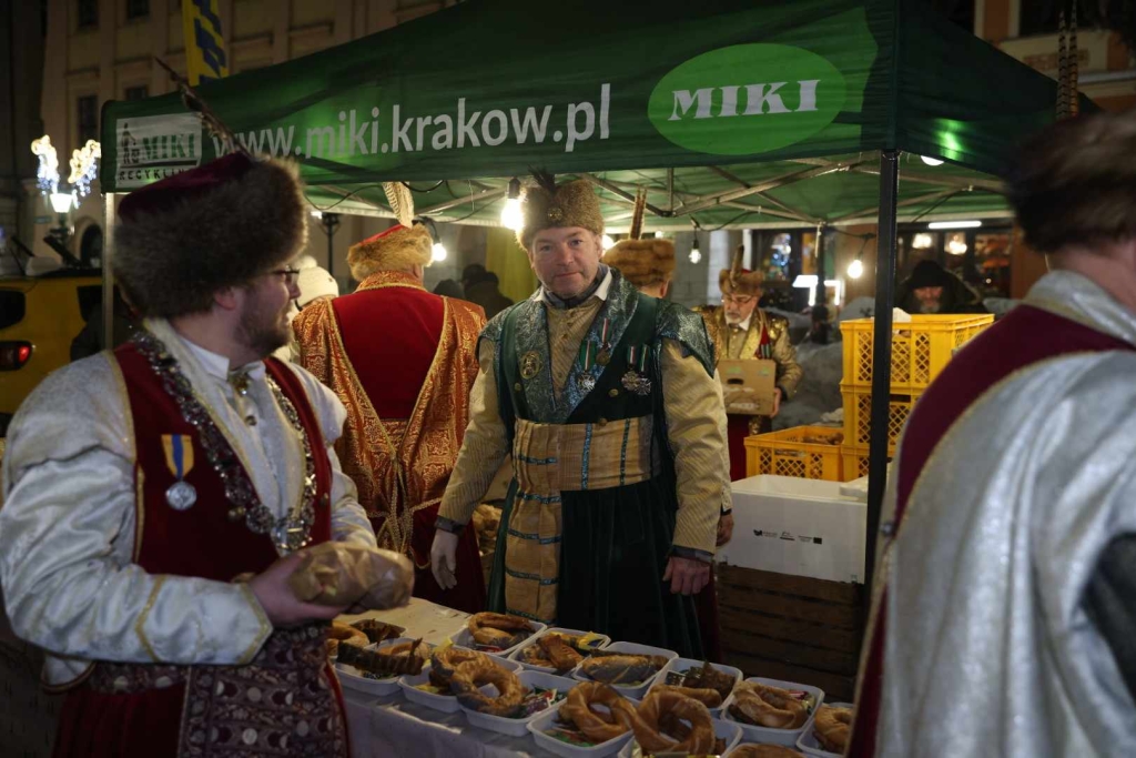 Przedświąteczny karp dla Krakowa 2023 - Mały Rynek