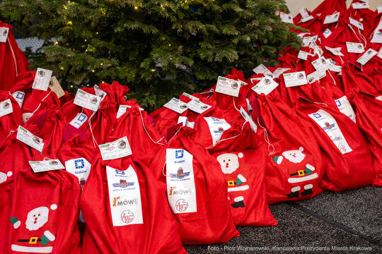 Kraków, Otofotokronika, Urząd Miasta Krakowa, UMK, Mikołaje, Kulig, paczki, tramwaj