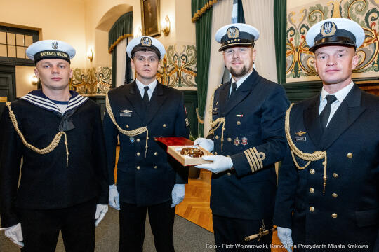 Kraków, Otofotokronika, Urząd Miasta Krakowa, UMK, marynarze, ORP Kraków, spotkanie, Majchrowski