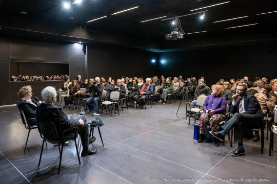 pw_147_001_piotr wojnarowski.jpg-Krystian Lupa odznaczony odznaką Honoris Gratia