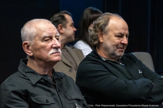 pw_147_003_piotr wojnarowski.jpg-Krystian Lupa odznaczony odznaką Honoris Gratia