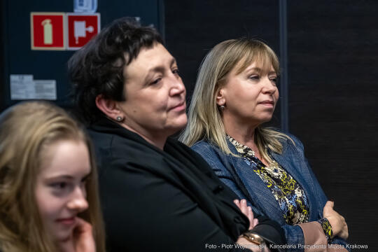 pw_147_005_piotr wojnarowski.jpg-Krystian Lupa odznaczony odznaką Honoris Gratia