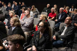 pw_147_010_piotr wojnarowski.jpg-Krystian Lupa odznaczony odznaką Honoris Gratia