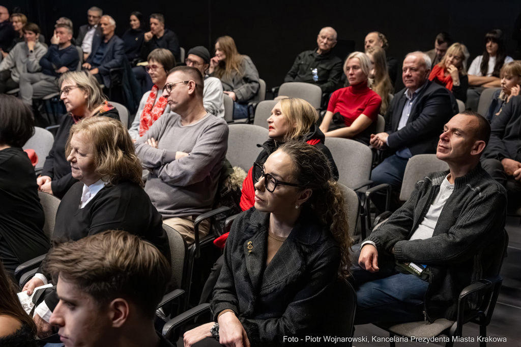 pw_147_010_piotr wojnarowski.jpg-Krystian Lupa odznaczony odznaką Honoris Gratia  Autor: P. Wojnarowski