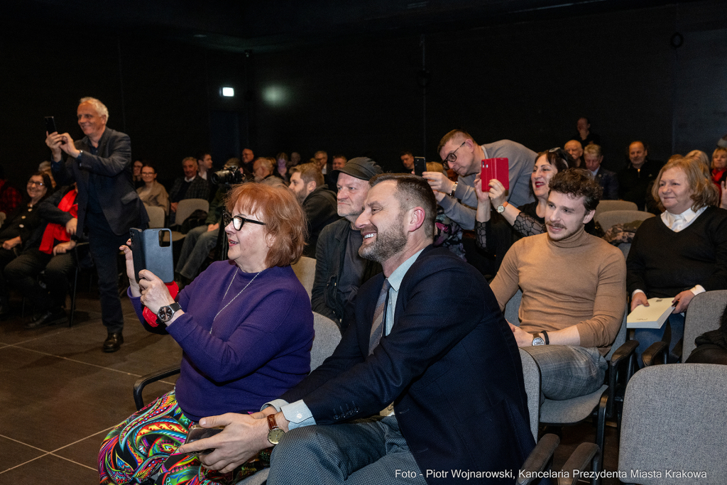 pw_147_015_piotr wojnarowski.jpg-Krystian Lupa odznaczony odznaką Honoris Gratia  Autor: P. Wojnarowski