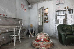 pw_147_032_piotr wojnarowski.jpg-Krystian Lupa odznaczony odznaką Honoris Gratia