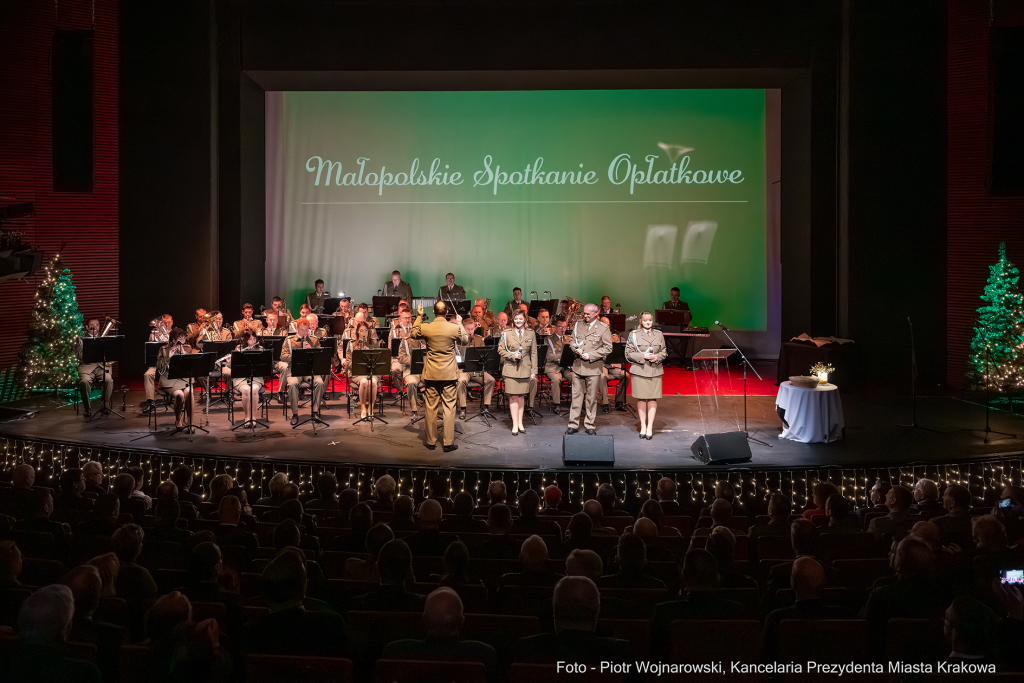 pw_148_003_piotr wojnarowski.jpg-Opera, kolędowanie, Małopolska, Majchrowski, Klęczar, spotkanie  Autor: P. Wojnarowski