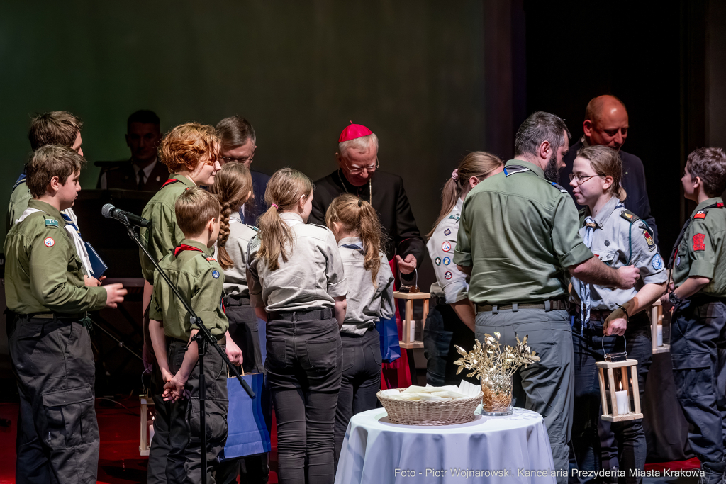 pw_148_010_piotr wojnarowski.jpg-Opera, kolędowanie, Małopolska, Majchrowski, Klęczar, spotkanie  Autor: P. Wojnarowski