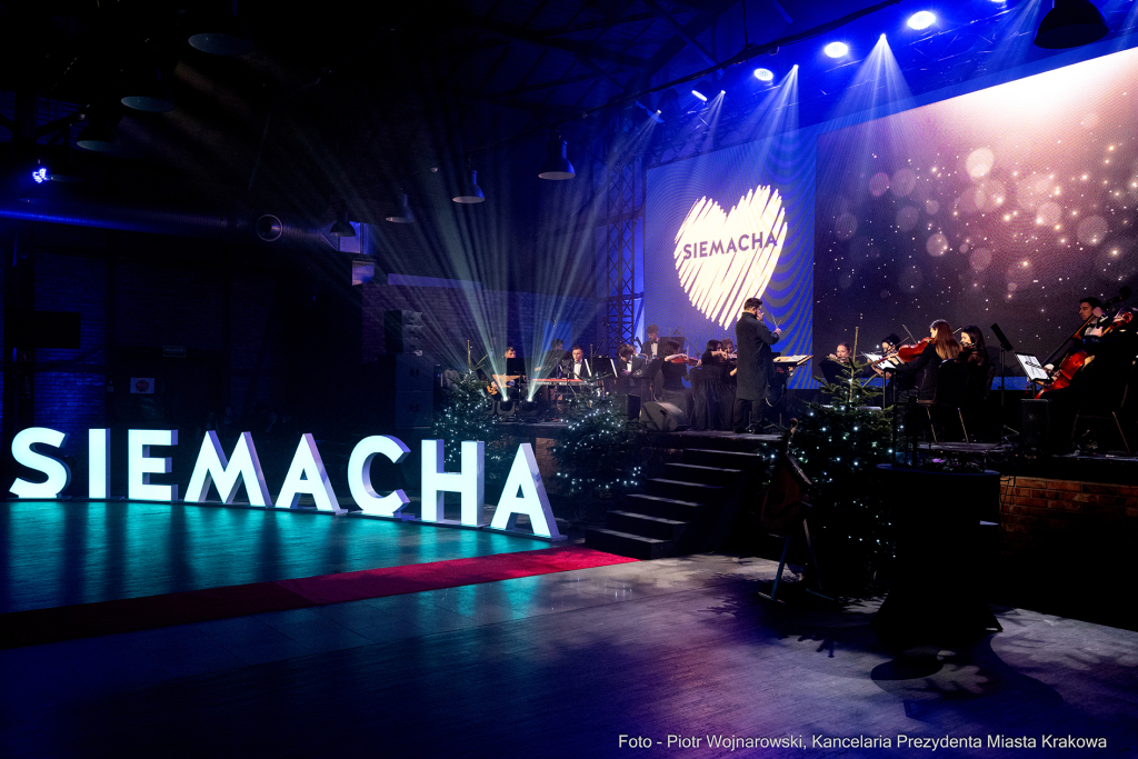 Hryniewiecka-Firlej, Majchrowski, Stara Zajezdnia, Honoris Gratia, Siemacha, kolędy  Autor: P. Wojnarowski