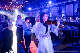 Hryniewiecka-Firlej, Majchrowski, Stara Zajezdnia, Honoris Gratia, Siemacha, kolędy