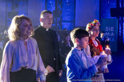 Hryniewiecka-Firlej, Majchrowski, Stara Zajezdnia, Honoris Gratia, Siemacha, kolędy