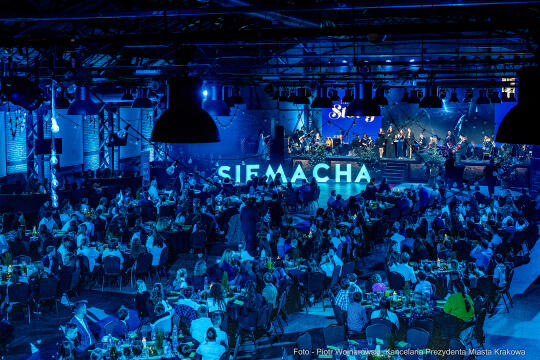 Hryniewiecka-Firlej, Majchrowski, Stara Zajezdnia, Honoris Gratia, Siemacha, kolędy