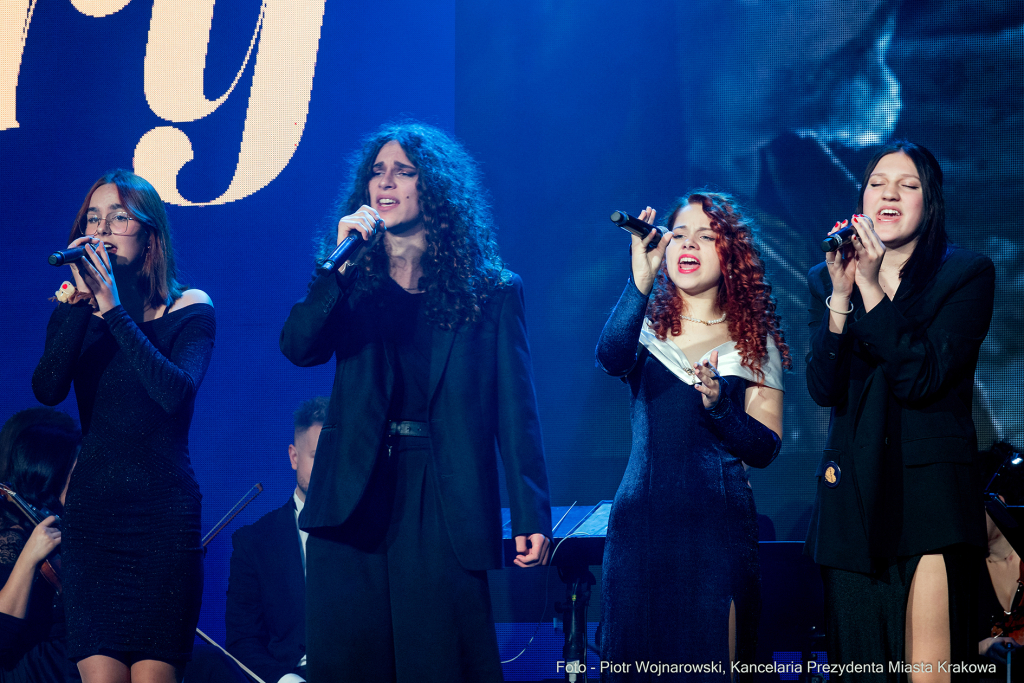 Hryniewiecka-Firlej, Majchrowski, Stara Zajezdnia, Honoris Gratia, Siemacha, kolędy  Autor: P. Wojnarowski